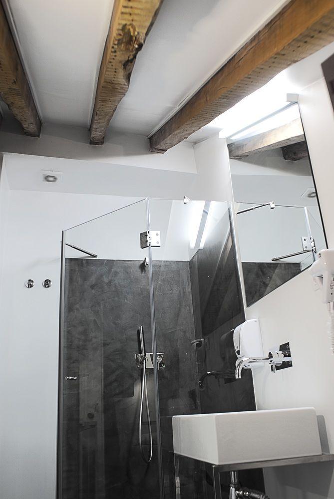 No Limit Bairro Alto Hostel Lissabon